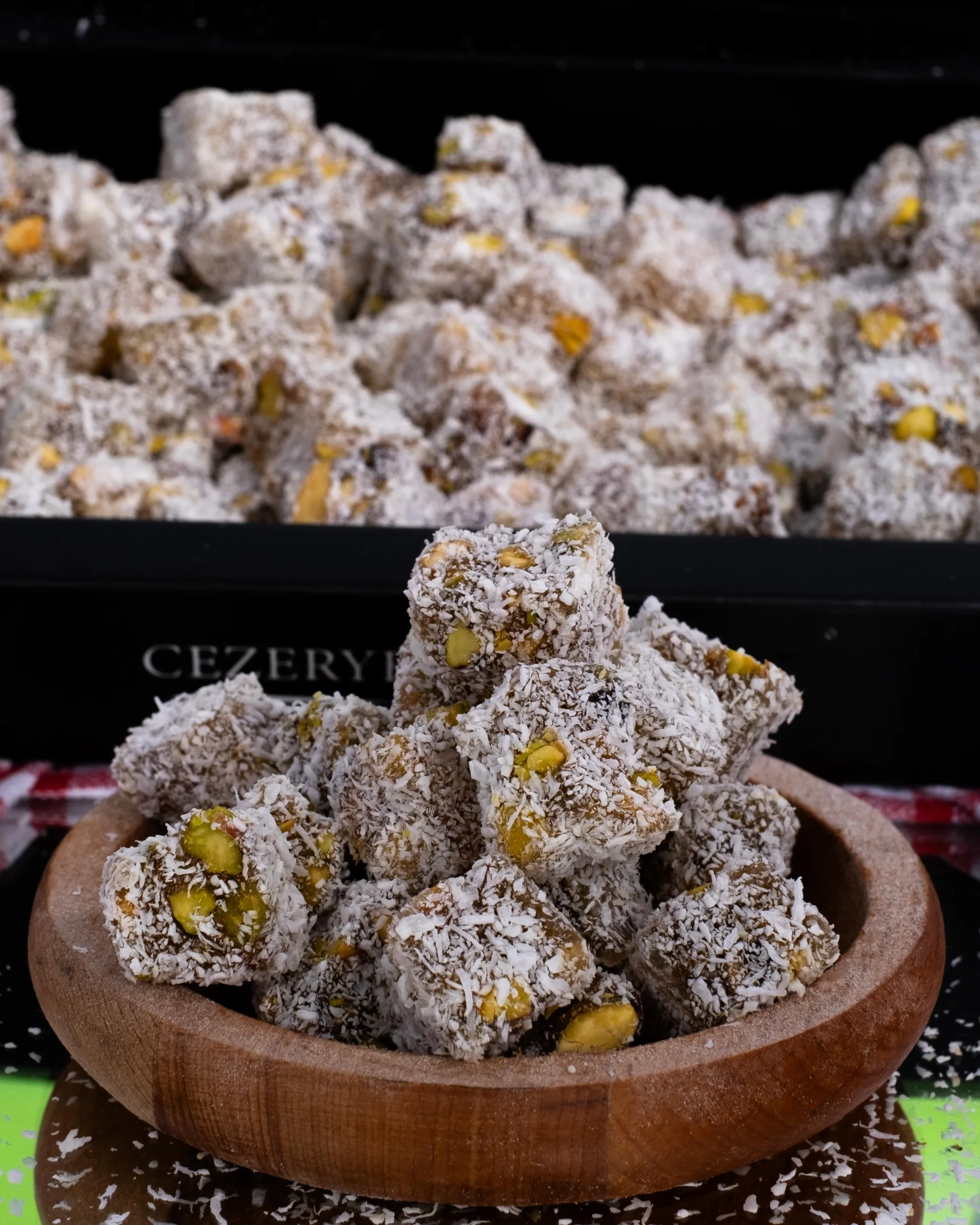Hindistan Cevizli Antep F?st?kl? Ku? Lokumu 1 Kg